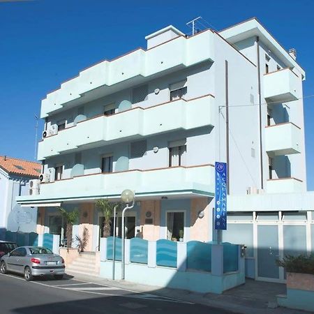 Hotel Acquamarina Viserba リミニ エクステリア 写真